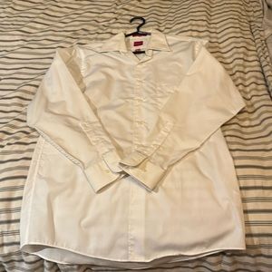 Arrow brand men’s white tshirt 14 1/2 inch neck size small